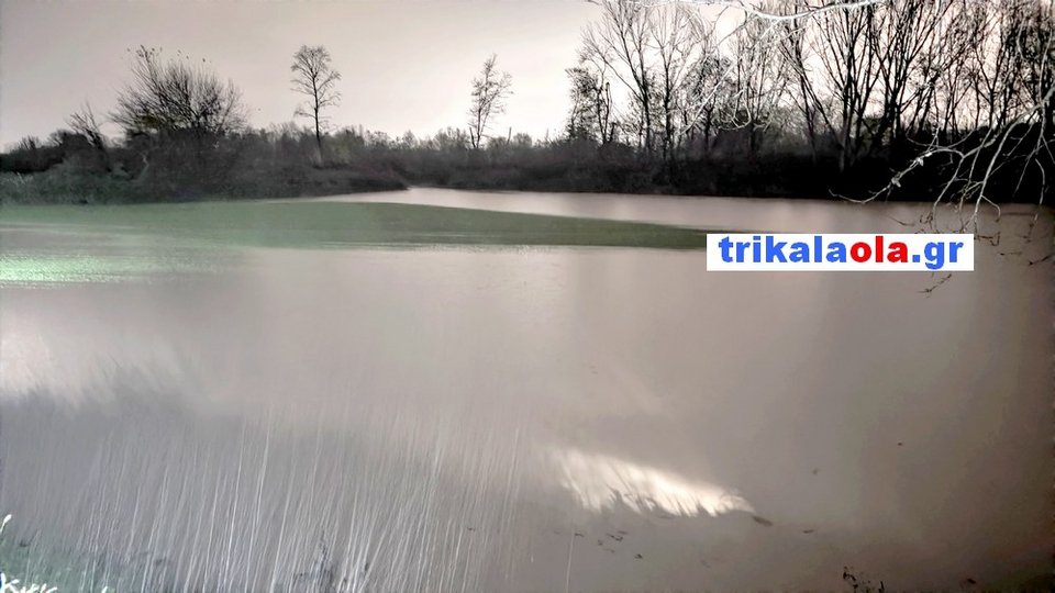 Δυτική Θεσσαλία: Σε ετοιμότητα Περιφερειακές Ενότητες και δήμοι υπερχείλίσε ο Πηνειός στο Βαλομάνδρι