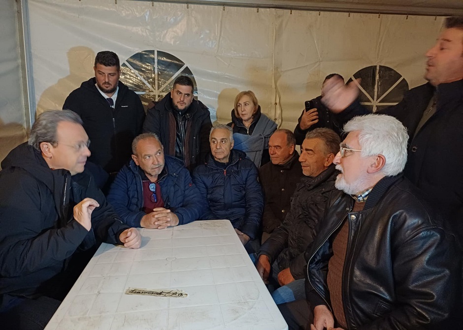 Σ. Φάμελλος από Νίκαια: Να ικανοποιηθούν τα δίκαια αιτήματα των αγροτών για να επιβιώσει η ελληνική περιφέρεια (ΦΩΤΟ+video)