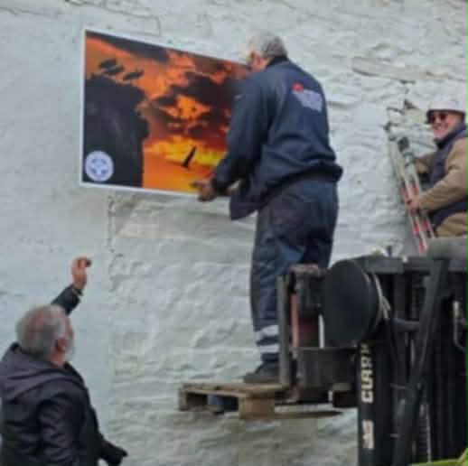 Τοποθετήθηκαν οι Πελαργοί στη Γυρτώνη με το έμβλημα της ΑΗΕΡΑ και της Aglaoniki (ΦΩΤΟ)