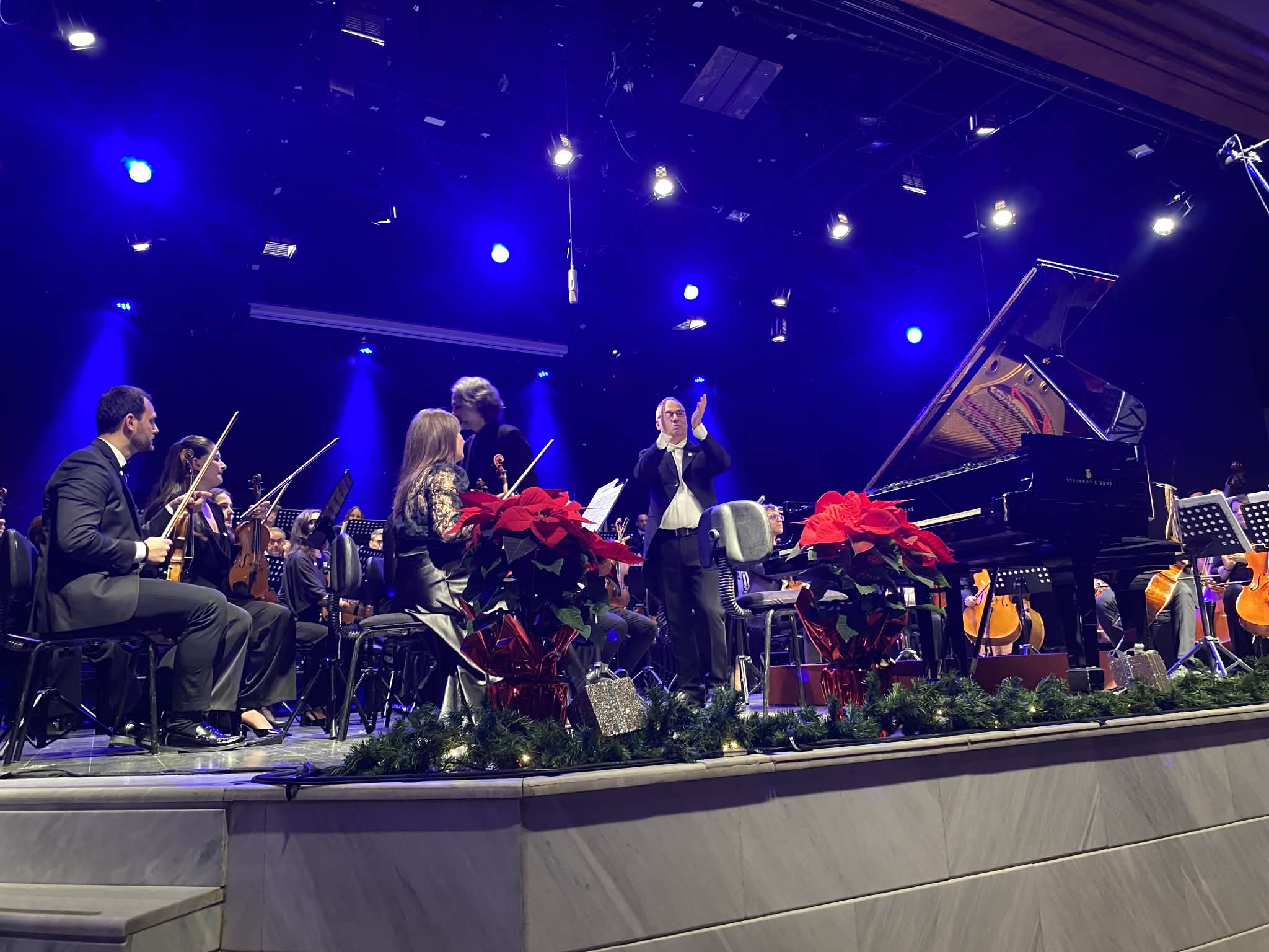 Μαγική ατμόσφαιρα στις συναυλίες της Συμφωνικής Ορχήστρας στο Δημοτικό Ωδείο (ΦΩΤΟ+video)