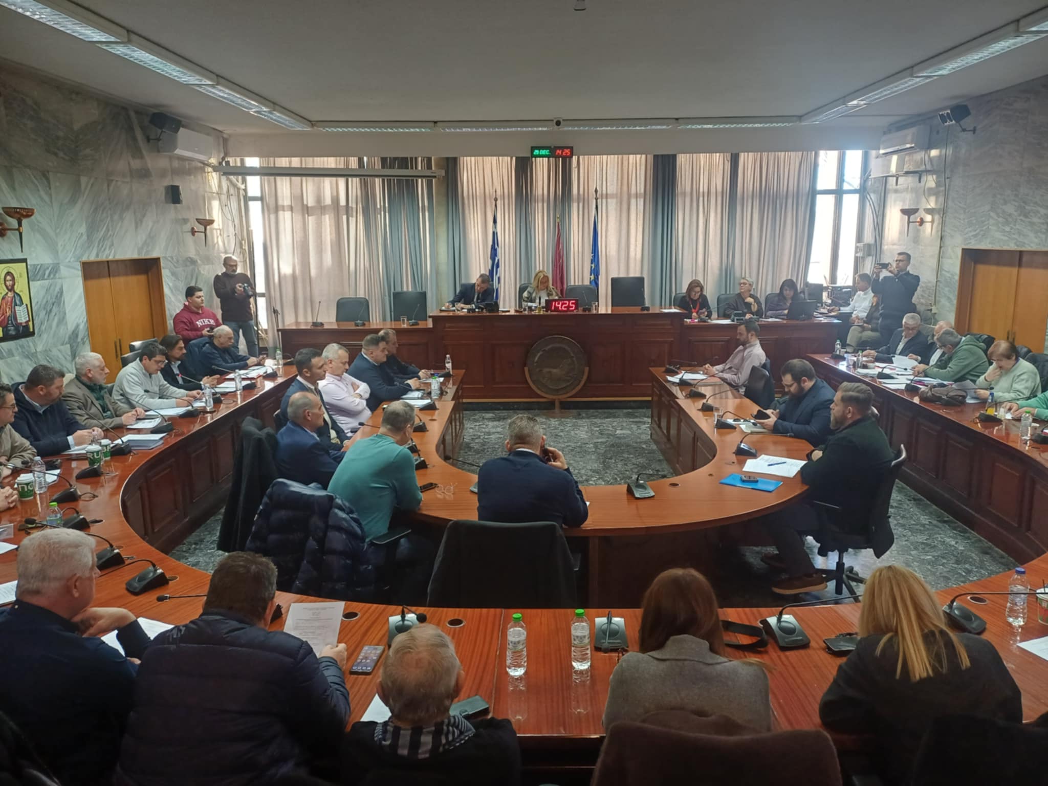 Ειδική συνεδρίαση του Δημοτικού Συμβουλίου Λάρισας για έγκριση προϋπολογισμού (ΦΩΤΟ)