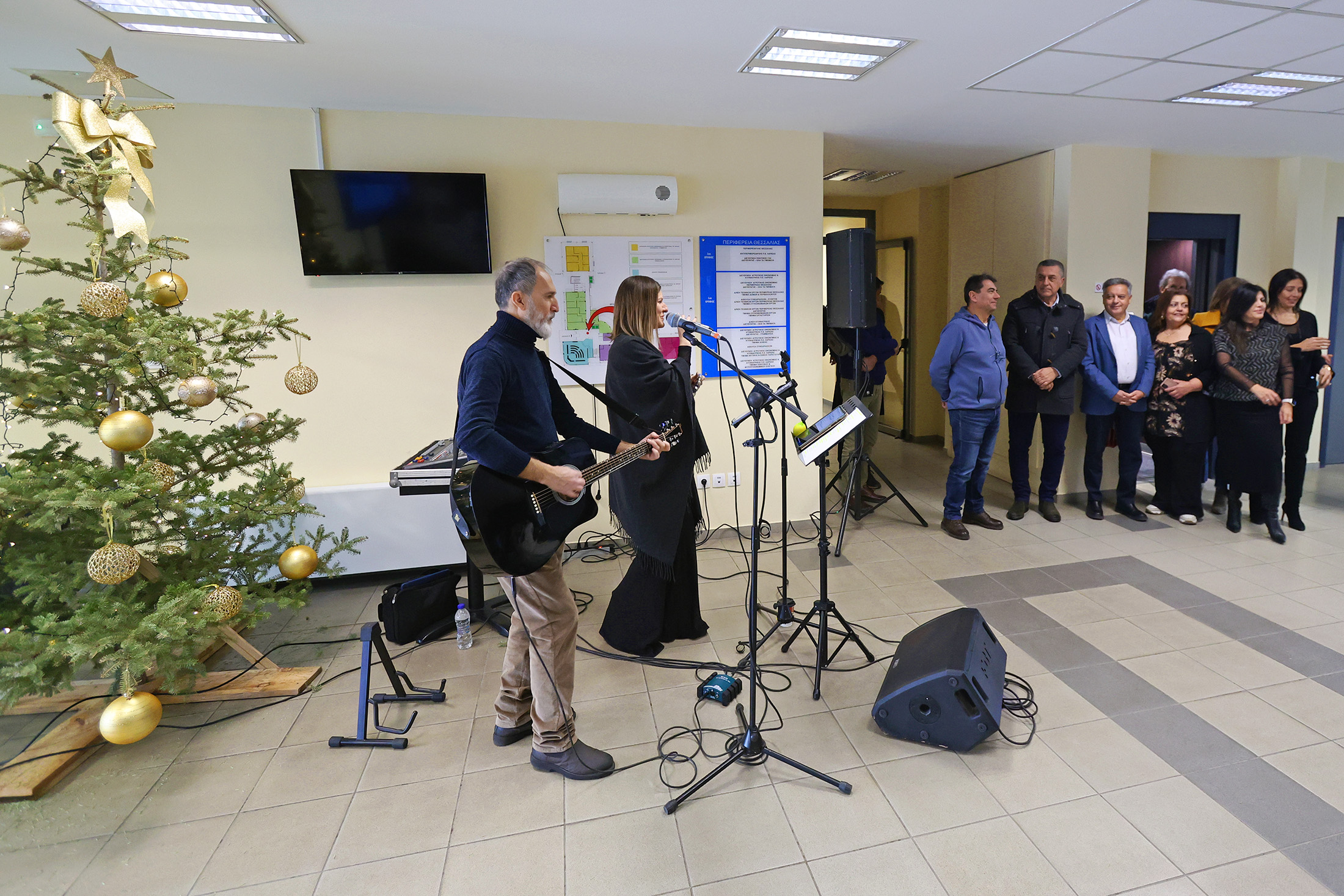 Η έκπληξη του Δημ. Κουρέτα στους εργαζόμενους της Περιφέρειας (video)