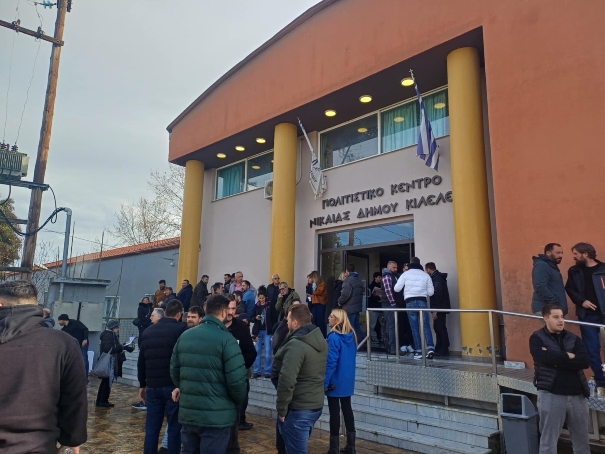 Όλα -έτοιμα για τη σύσκεψη τςη πανελλαδικής - δεκάδες αγρότες από 50 μπλόκα στη Νίκαια (ΦΩΤΟ)