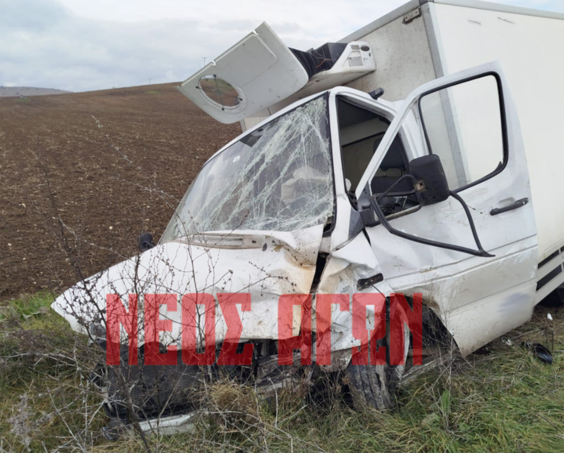 Τροχαίο με μετωπική σύγκρουση στις στροφές της Συκεώνας στο δρόμο Καρδίτσα - Λάρισα- ένας τραυματίας (ΦΩΤΟ)