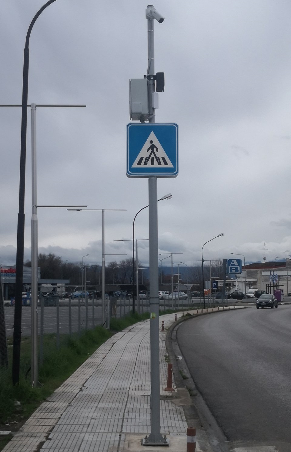 Τρίκαλα: Έξυπνες διαβάσεις «βλέπουν» τον πεζό -Τι συμβαίνει μόλις δώσουν «εντολή»