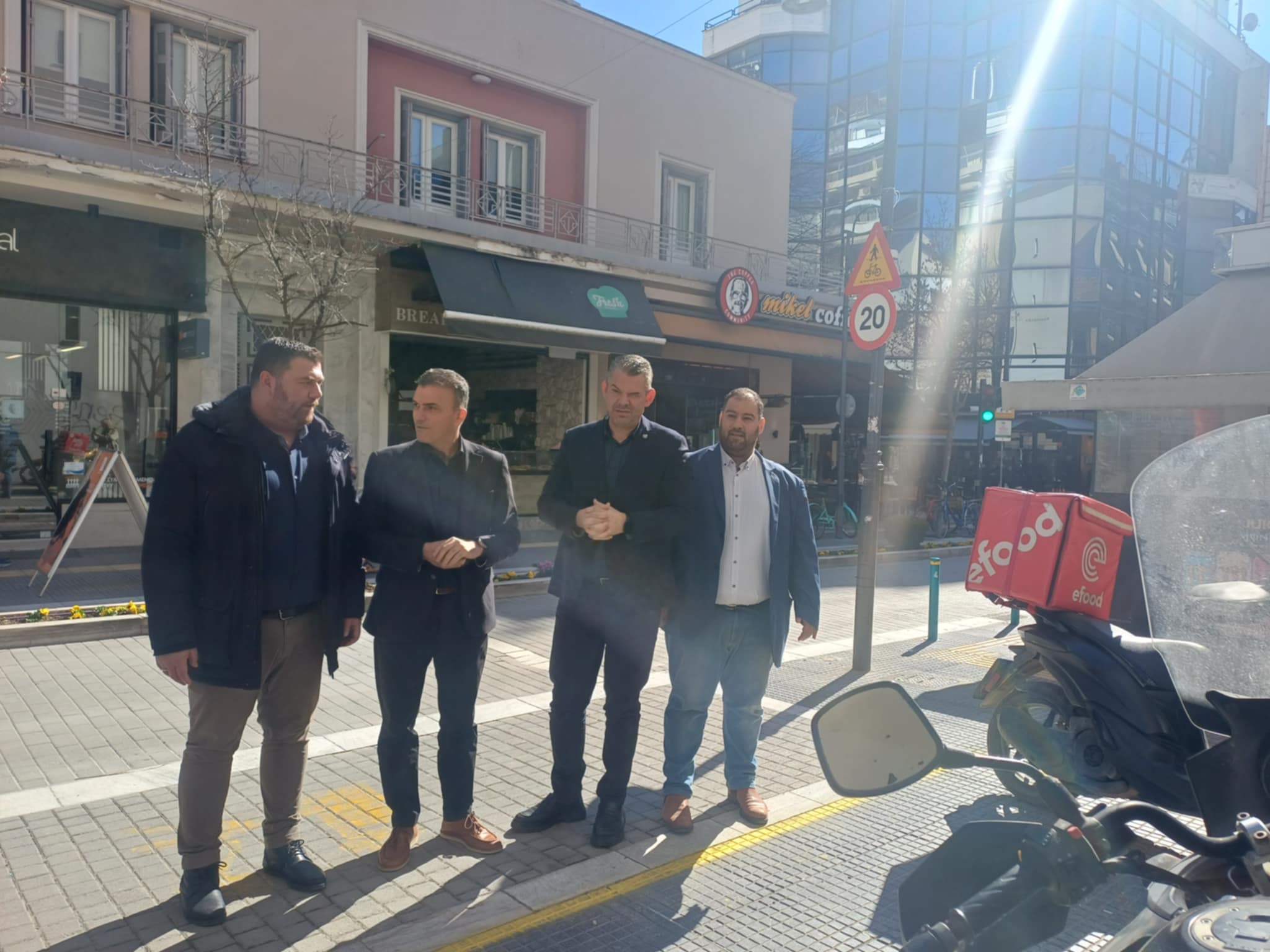 19 νέες ειδικές θέσεις στάθμευσης για δίκυκλα delivery στο κέντρο της Λάρισας (ΦΩΤΟ)