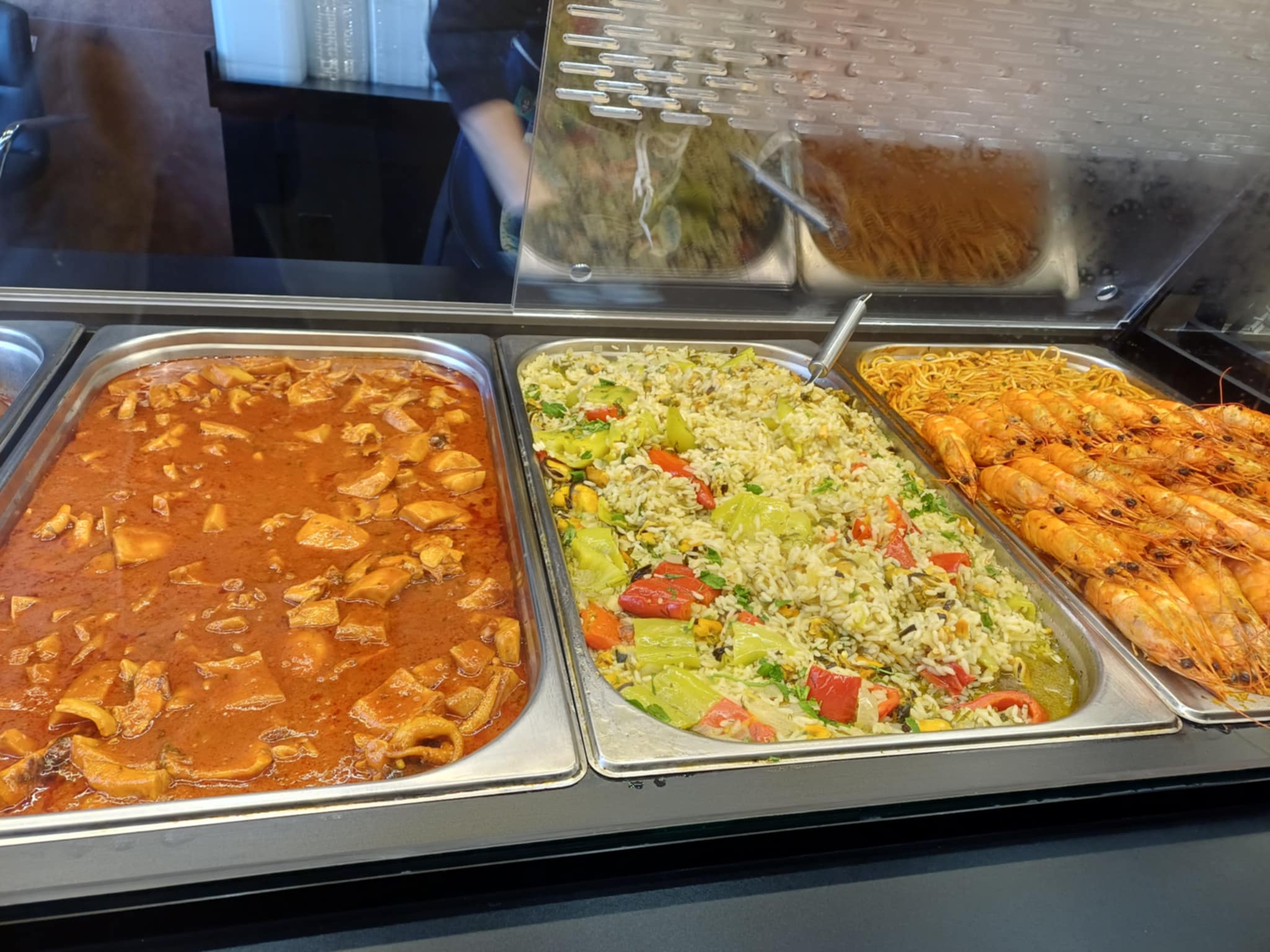 Αλμυρές οι τιμές στα θαλασινά στη Λάρισα, αλλά... ουρές στα ιχθυοπωλεία (ΦΩΤΟ)