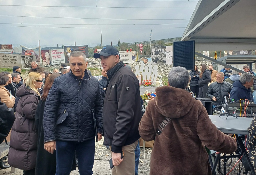 Ο Περιφερειάρχης Δημ. Κουρέτας στο μνημόσυνο των Τεμπών