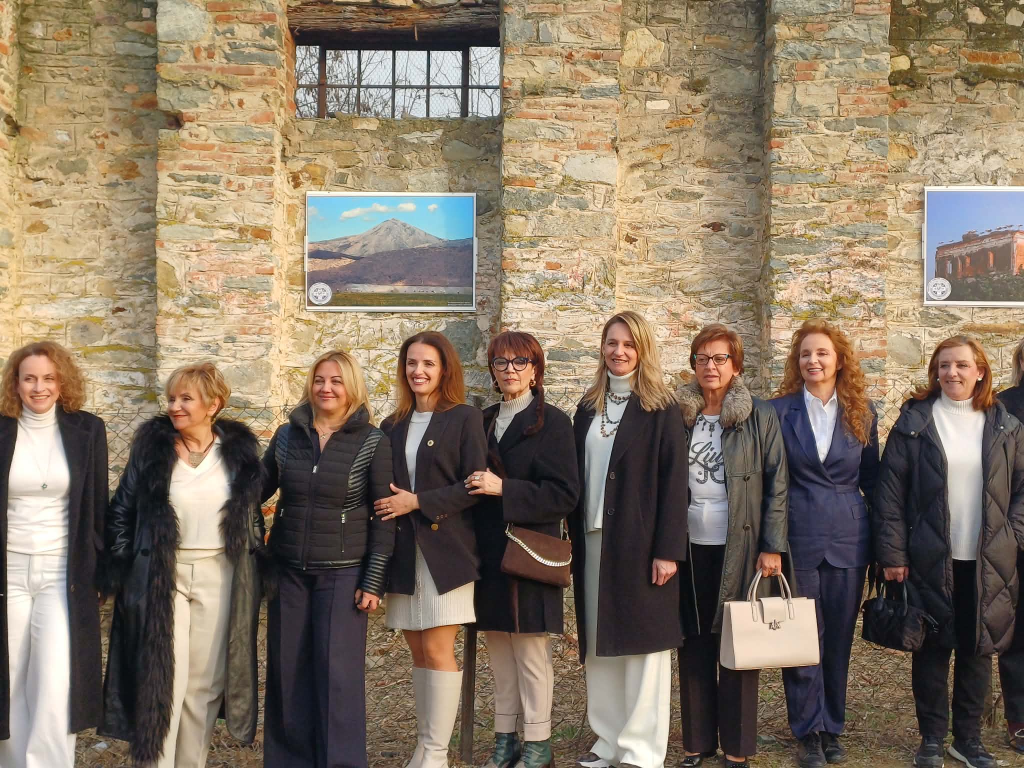 Καλλιτεχνικό αφιέρωμα στους πελαργούς από τις Daughters of Penelope «Αγλαονίκη» (ΦΩΤΟ)