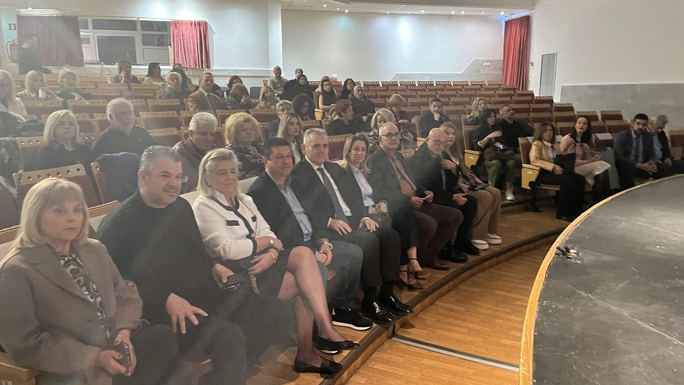 Χαρακόπουλος: Ηρωίδες οι γυναίκες στο Ιράν που βγάζουν τη μαντίλα