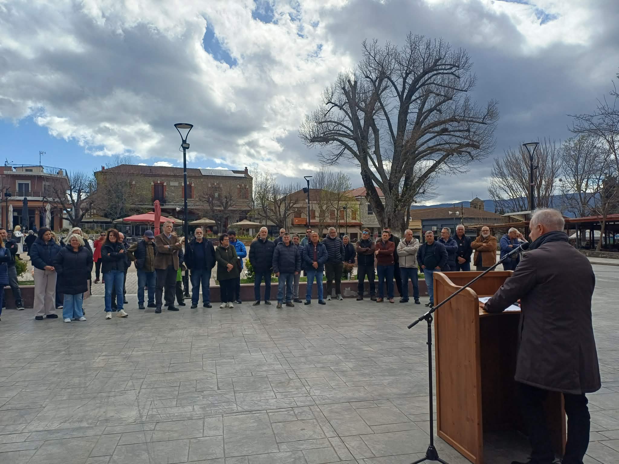 Οργή δημάρχων Αγιάς, Τεμπών, Τυρνάβου και πορεία διαμαρτυρίας ενάντια  στο κλείσιμο καταστημάτων ΕΛΤΑ (ΦΩΤΟ+video)
