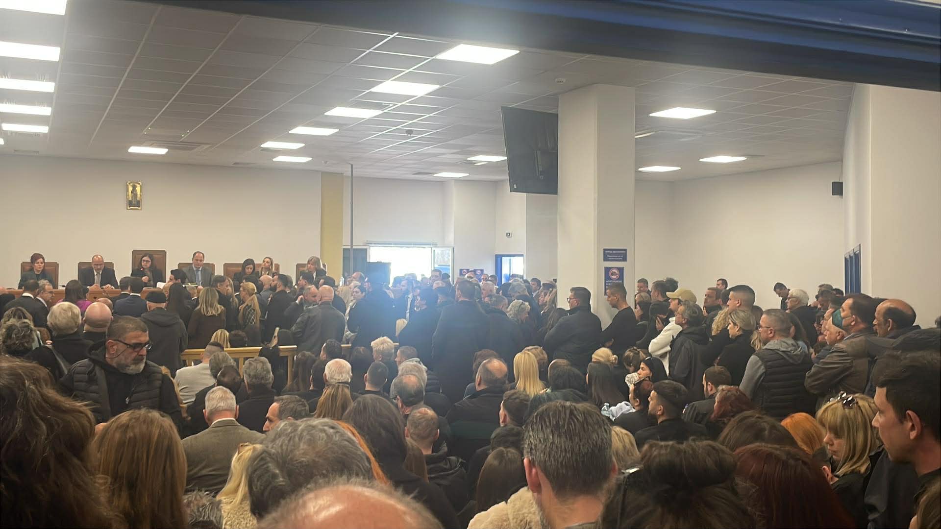 Ξαναρχίζει αύριο η δίκη για τα Τέμπη - 100 θέσεις προστέθηκαν στην αίθουσα - Ισχυρή αστυνόμευση