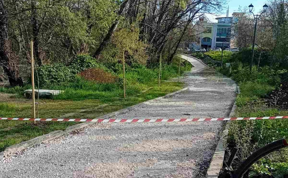 Δήμος Λαρισαίων: Παραμένουν σε ισχύ προληπτικά μέτρα στην εσωτερική κοίτη του Πηνειού  λόγω υπερχείλισης (ΦΩΤΟ)