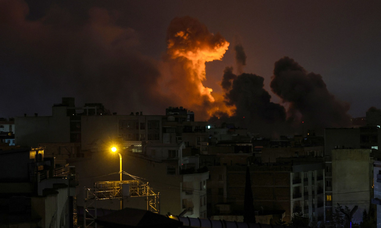 Χαραμάδα ελπίδας: Ο Τραμπ εξετάζει το αίτημα του Πακιστάν για διορία δύο εβδομάδων – Θετικό το Ιράν