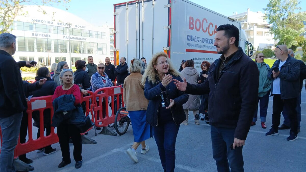 Ο Δήμος Βόλου και η ΠΑΕ Βόλος διένειμαν αρνιά σε 400 οικογένειες (βίντεο και φωτό)