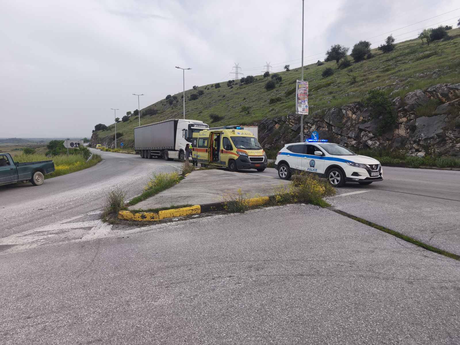 Σοβαρό τροχαίο με πέντε τραυματίες έξω από τον Τύρναβο