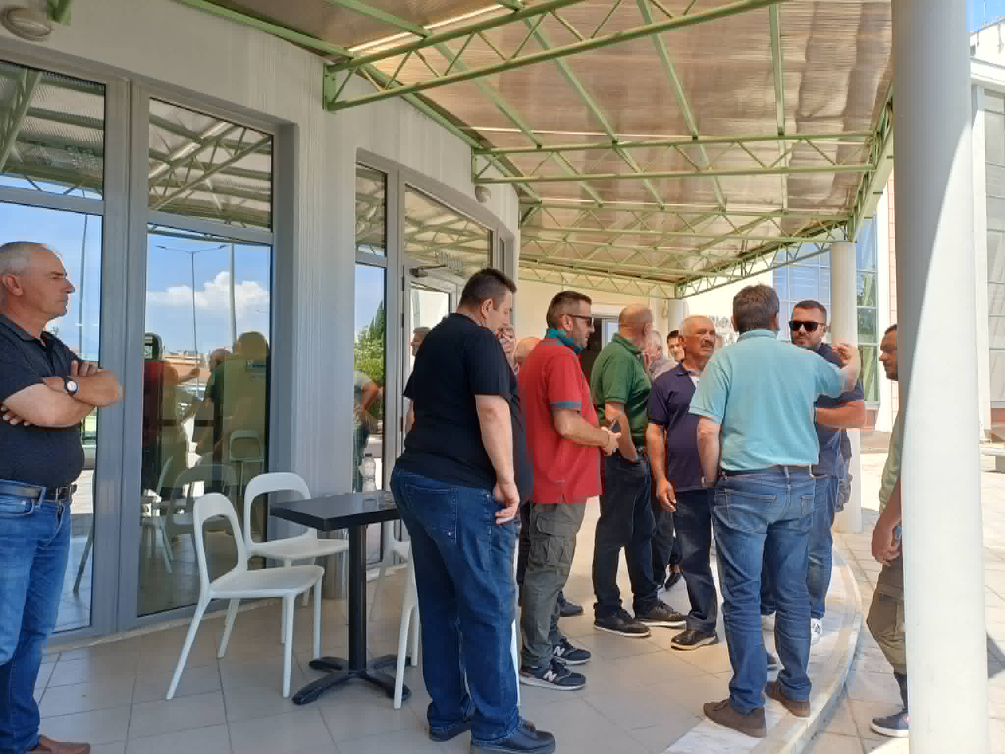 Οργή κτηνοτρόφων στην περιφερεια για την απαγόρευση μετακίνησης των κοπαδιών τους από το ΥπΑΑΤ (ΦΩΤΟ)