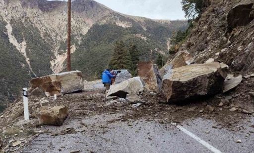 «Τρόμος, δεν πρόλαβα ούτε παπούτσια να βάλω»: Μαρτυρίες κατοίκων για τους σεισμούς στην Εύβοια