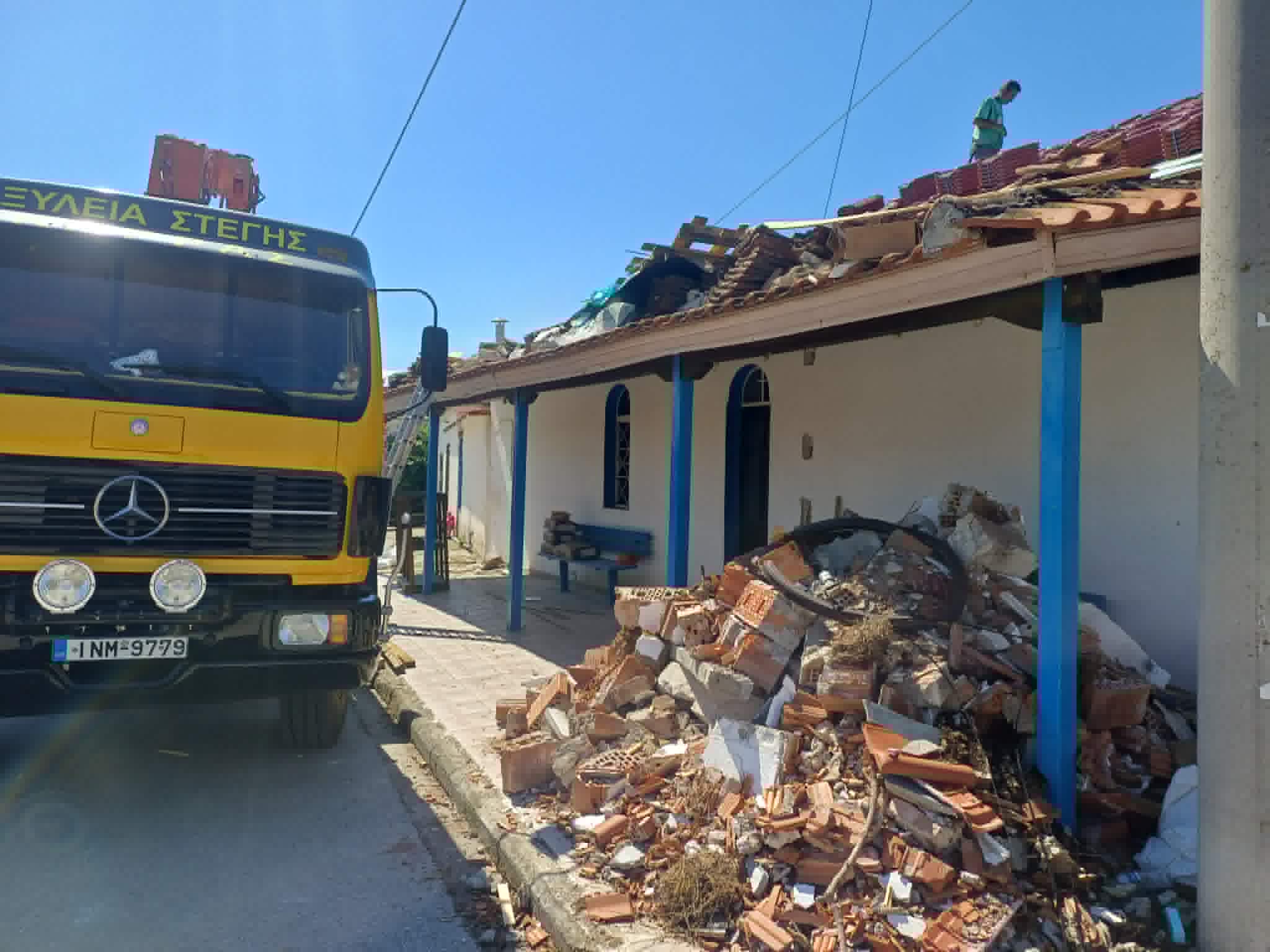 Από τη στεγη αυτή έοεσε ο παππάς στο Βρυότοπο που νοσηλεύεται με πολλαπλά καταγματα στο πανεπιστημιακό (ΦΩΤΟ)