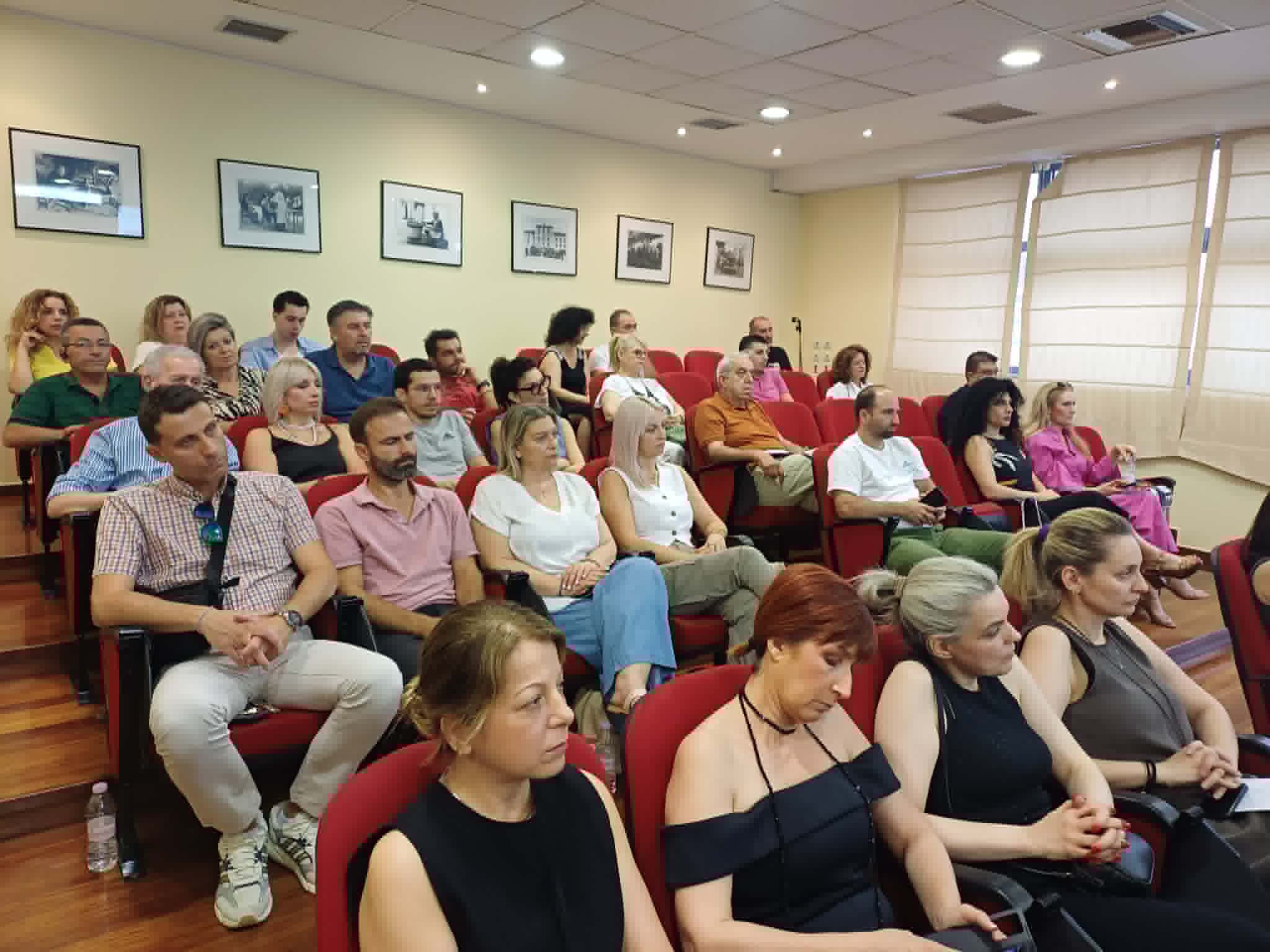 Ψηφιακή Κάρτα Εργασίας: ΕΦΚΑ και Επιθεώρηση Εργασίας ενημέρωσαν τις επιχειρήσεις της Λάρισας (ΦΩΤΟ)