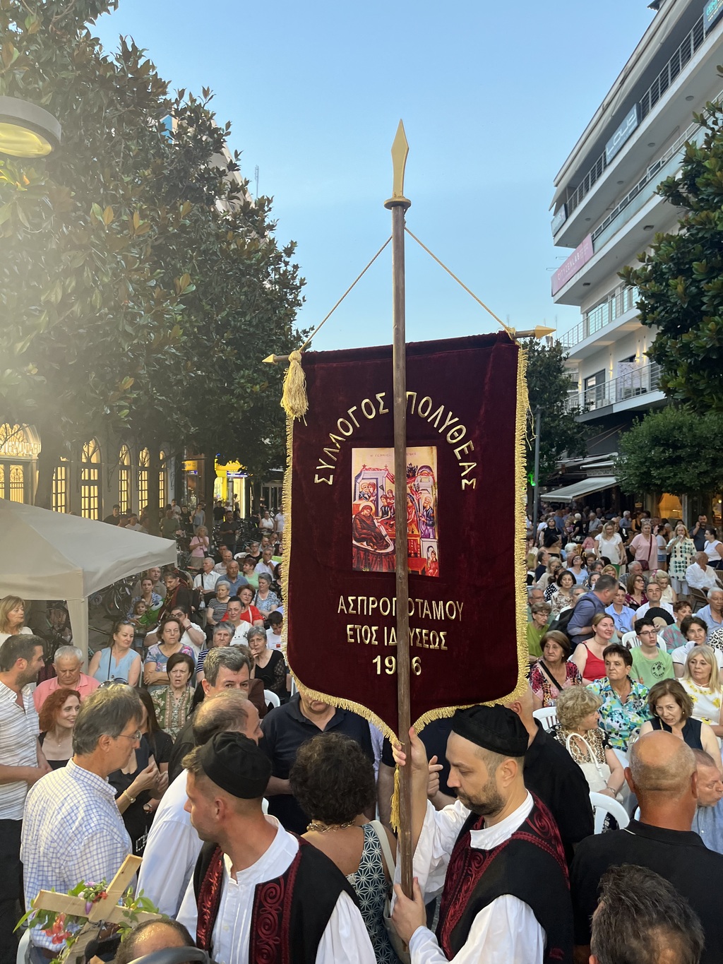 Στο (επι)κέντρο του βλαχόφωνου ελληνισμού τα Τρίκαλα - Ξεκίνησε το 40ο επετειακό Αντάμωμα Βλάχων (ΦΩTO)