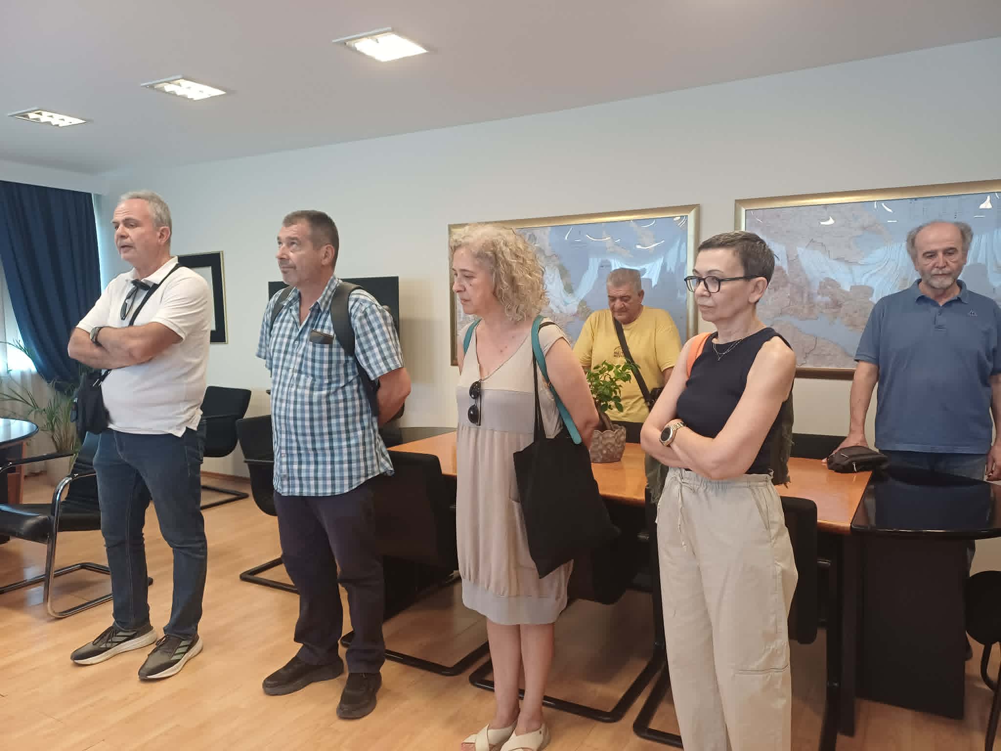 Συγκέντρωση διαμαρτυρίας από ΕΙΝΚΥΛ στην Αποκεντρωμένη για τη μονιμότητα στο δημόσιο (ΦΩΤΟ+video)