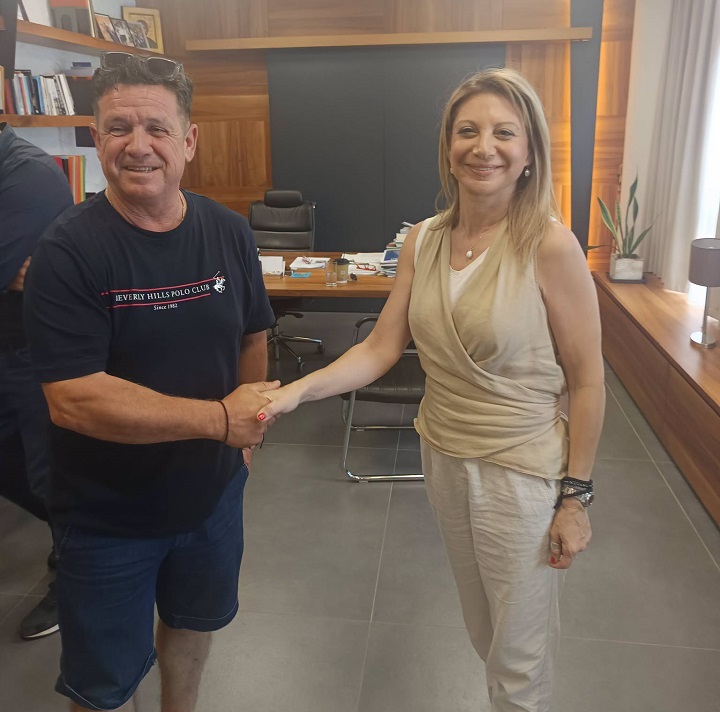 Στο Δήμο Αγιάς περιόδευσε σήνμερα η Μαρία Καρυστιανού (ΦΩΤΟ)