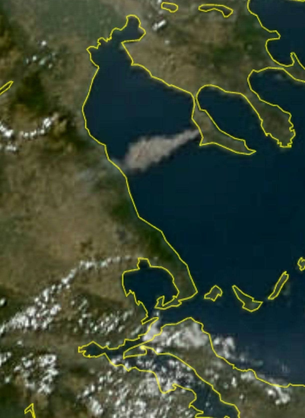 Meteo: Ο καπνός από τη φωτιά στη Σίβηρη έφτασε μέχρι τη Λάρισα - Δορυφορικές εικόνες