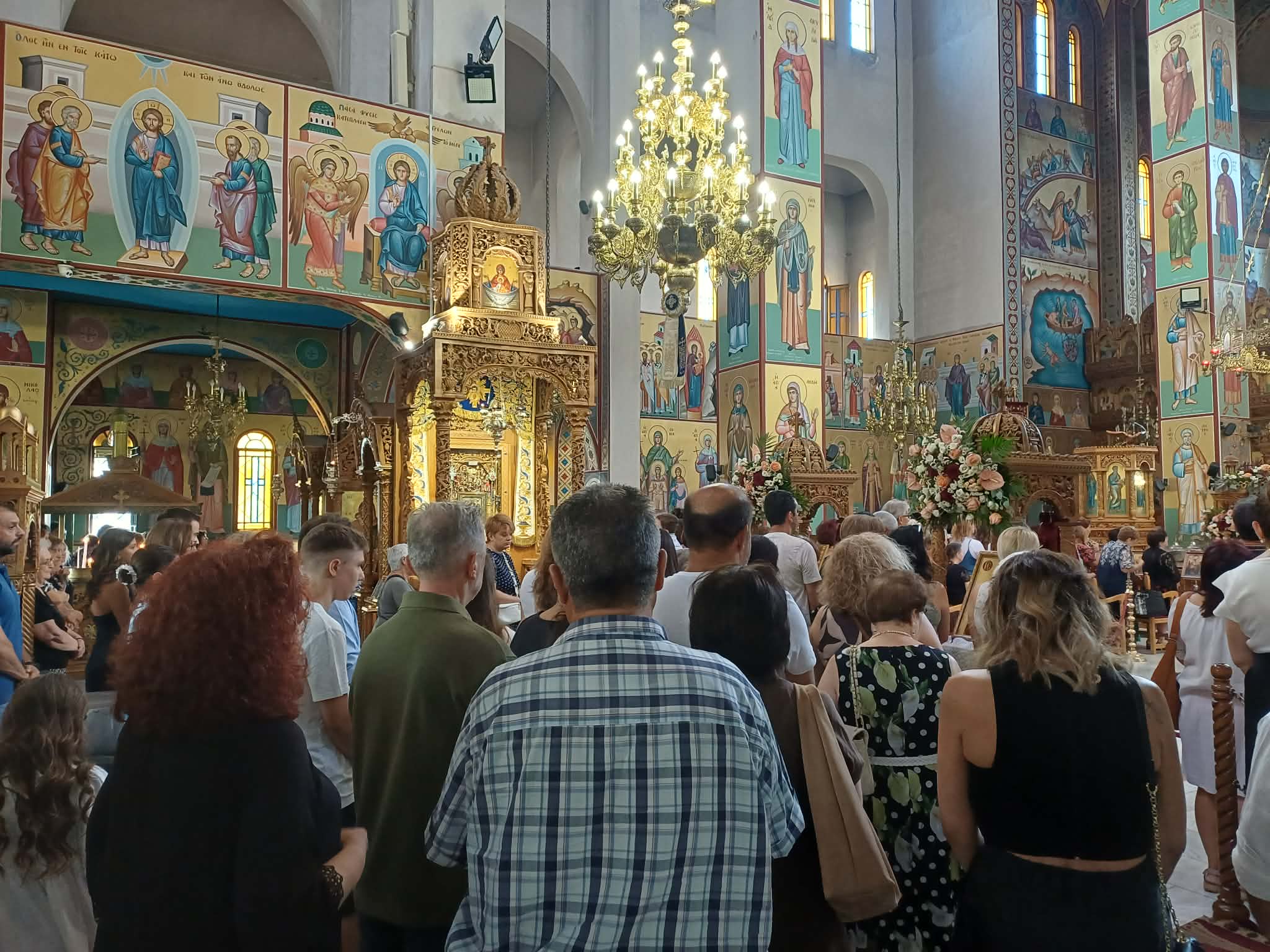 Λάρισα: Πλήθος πιστών στη Ζωοδόχο Πηγή για την Κοίμηση της Θεοτόκου (ΦΩΤΟ-ΒΙΝΤΕΟ)