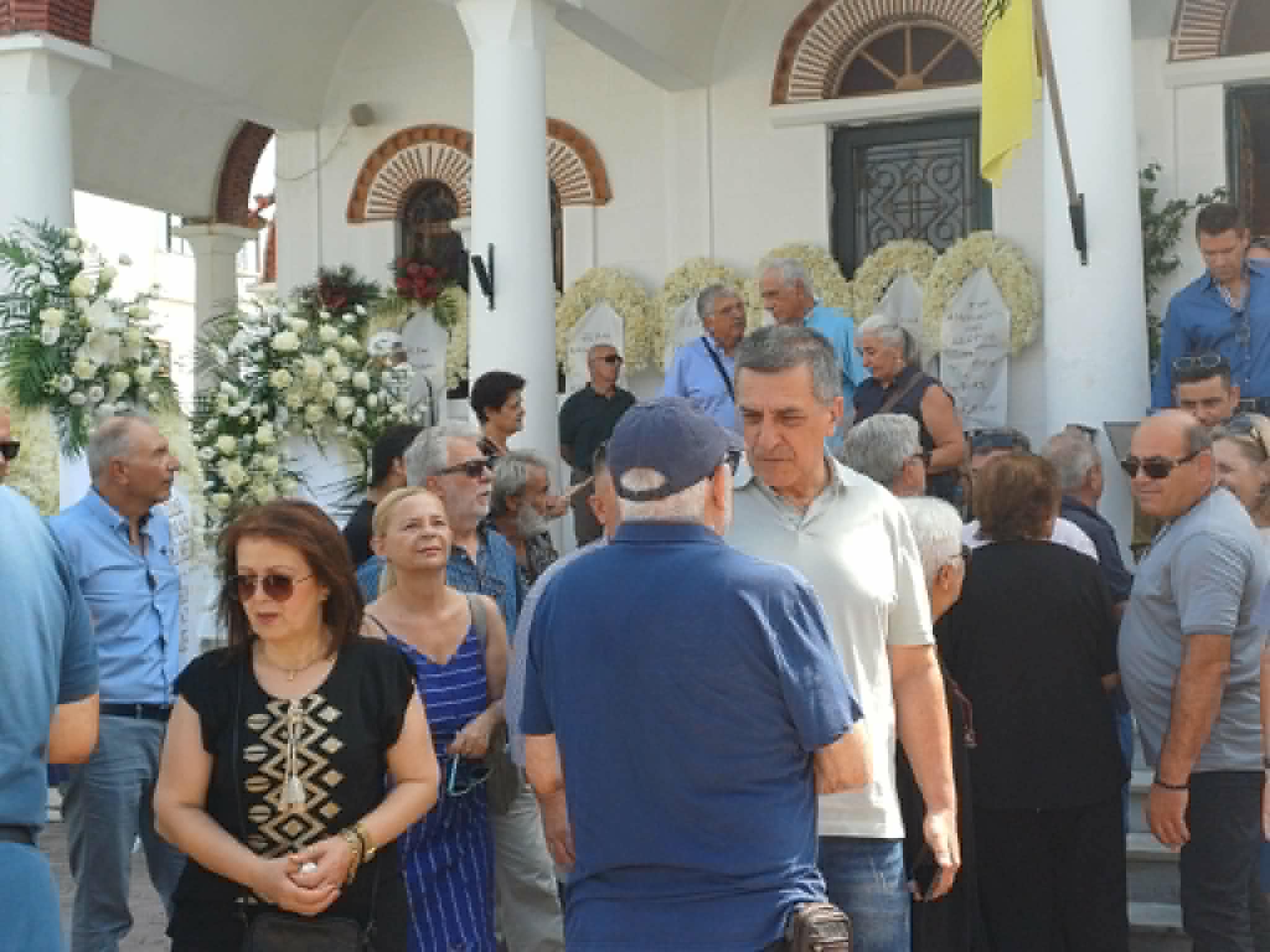 Με τιμές και συγκίνηση το τελευταίο «αντίο» σήμερα στον επί 16 χρόνια δήμαρχο Τυρνάβου Δημήτρη Κουγιώνη (ΦΩΤΟ)