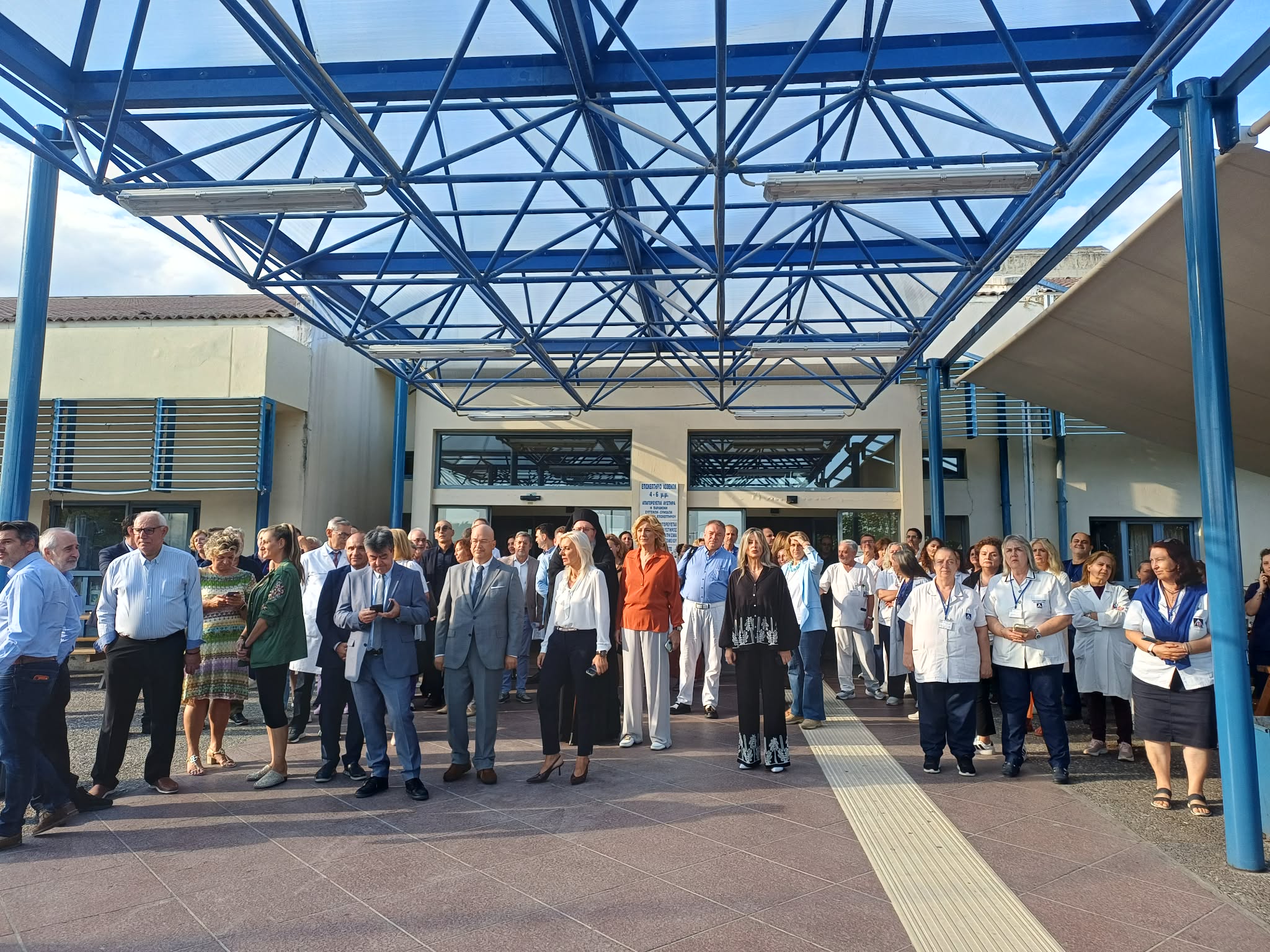 Διπλά εγκαίνια στο Πανεπιστημιακό Λάρισας από τον Άδωνι Γεωργιάδη για Παιδιατρική και τμήμα μετομόσχευσης μυελού οστών