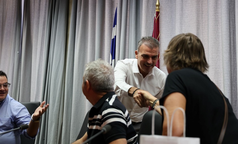 Δήμος Λαρισαίων:  Μαθήτριες και μαθητές από το Βέλγιο και το 6ο Γυμνάσιο Λάρισας στα έδρανα του Δημοτικού Συμβουλίου 