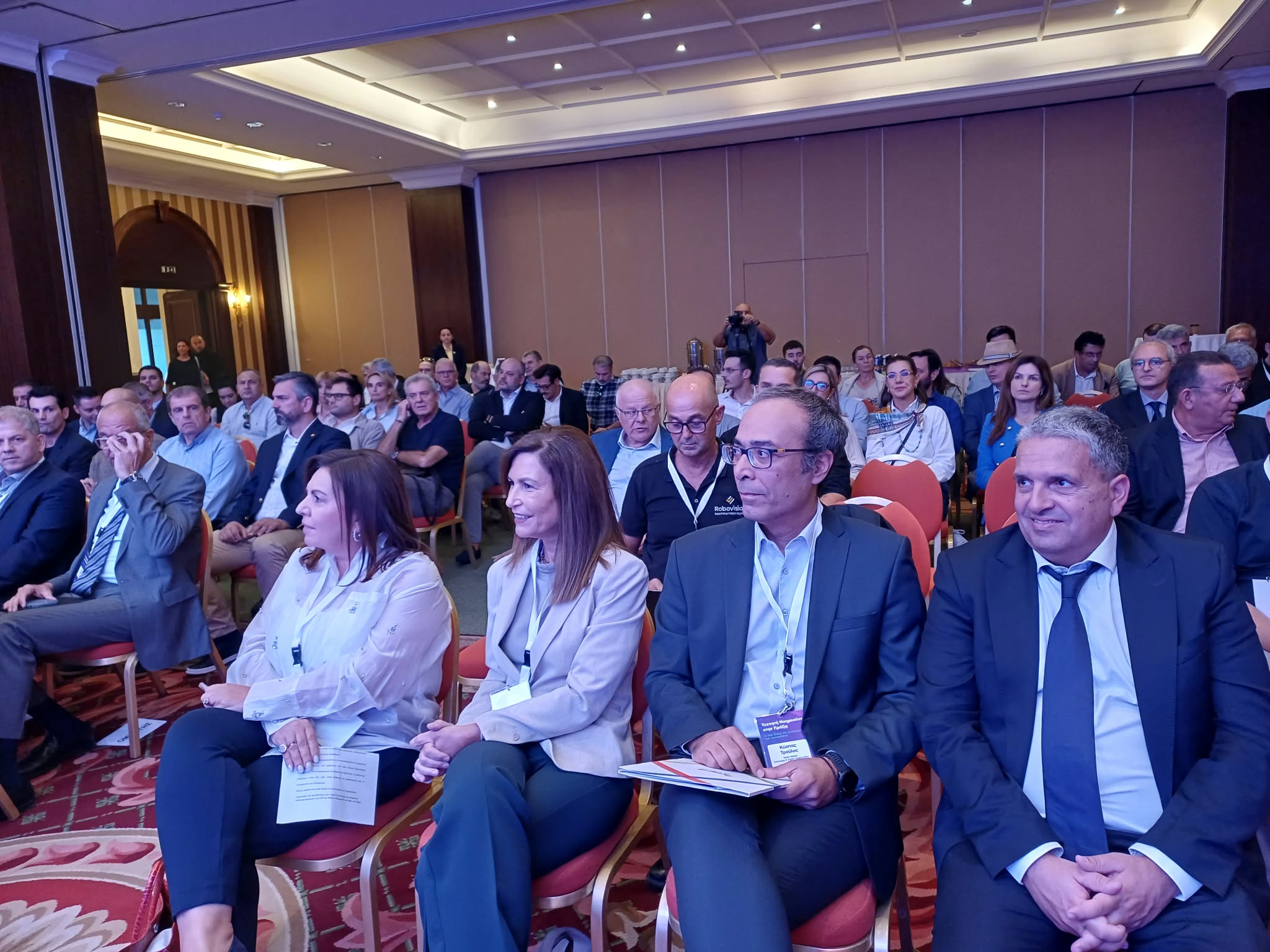 Η Τεχντή Νοημοσύνη στην υπηρεσία του επιχειρείν- εκδήλωση του ΣΘΕΒ στη Λάρισα (ΦΩΤΟ)