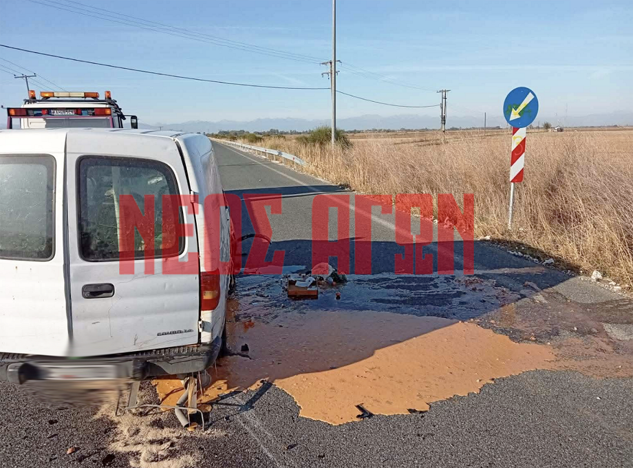 Ανατροπή ΙΧ έξω από τη Συκεώνα, γέμισε σπασμένα αυγά το οδόστρωμα (ΦΩΤΟ)