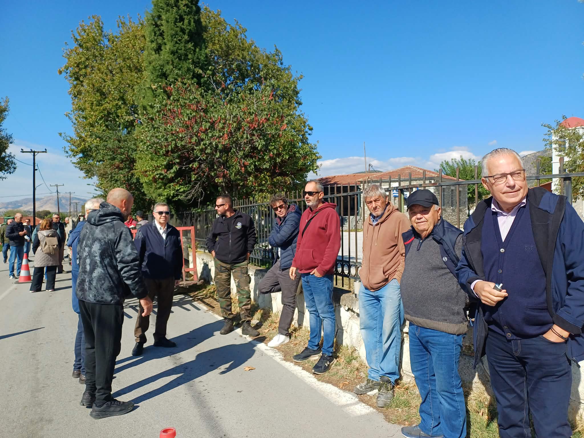 Ελαιοπαραγωγοί σε απόγνωση στο Πουρνάρι Συκουρίου: Χαμηλές τιμές, υψηλό κόστος και αποτυχία δακοκτονίας (ΦΩΤΟ+video)