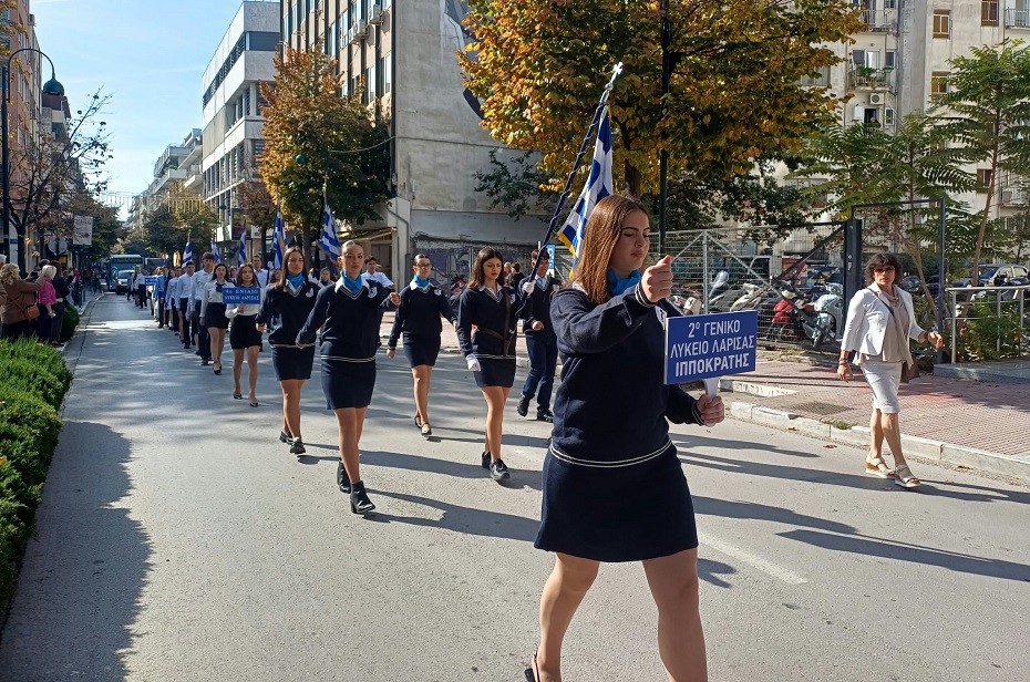 Με λαμπρότητα οι εκδηλώσεις για την 82η επέτειο απελευθέρωσης της Λάρισας από τους Ναζί ΦΩΤΟ+video)