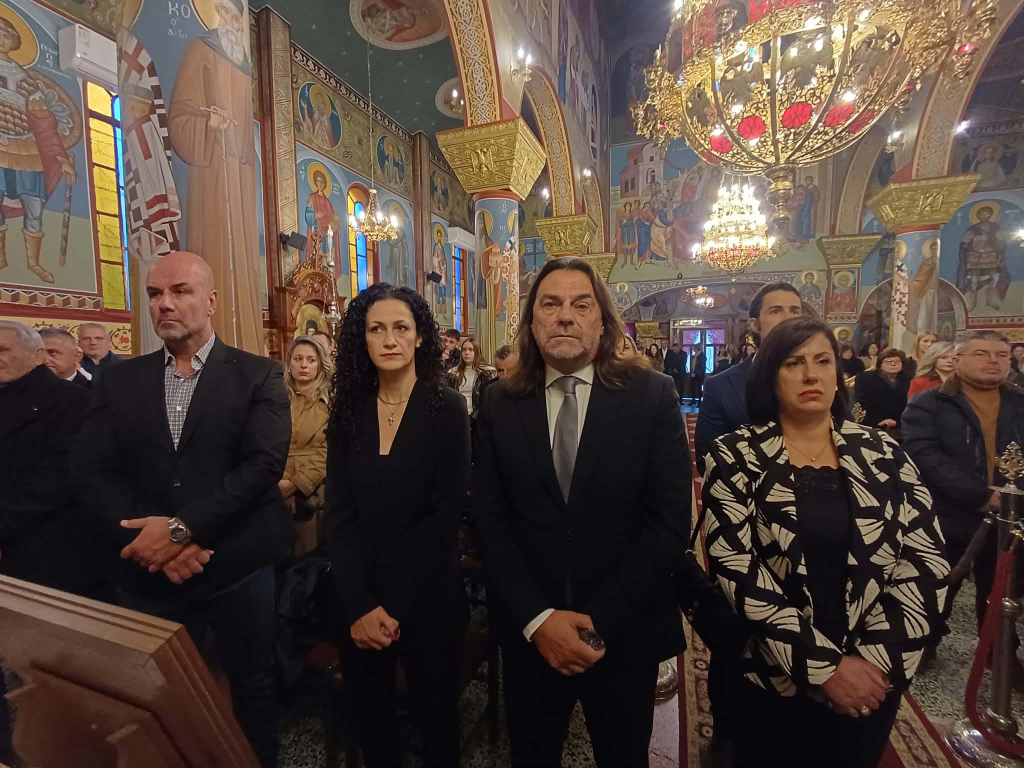 Λαρισα: Δεν πρόλαβε να παρελάσει σημαιοφόρος ο μικρός μαχητής της ζωής - ΦΩΤΟ 9 Δεν έγινε η παρέλαση στη Γιάννουλη – Δεν πρόλαβε να παρελάσει σημαιοφόρος ο Στέφανος, ο μικρός μαχητής της ζωής (ΦΩΤΟ+video)