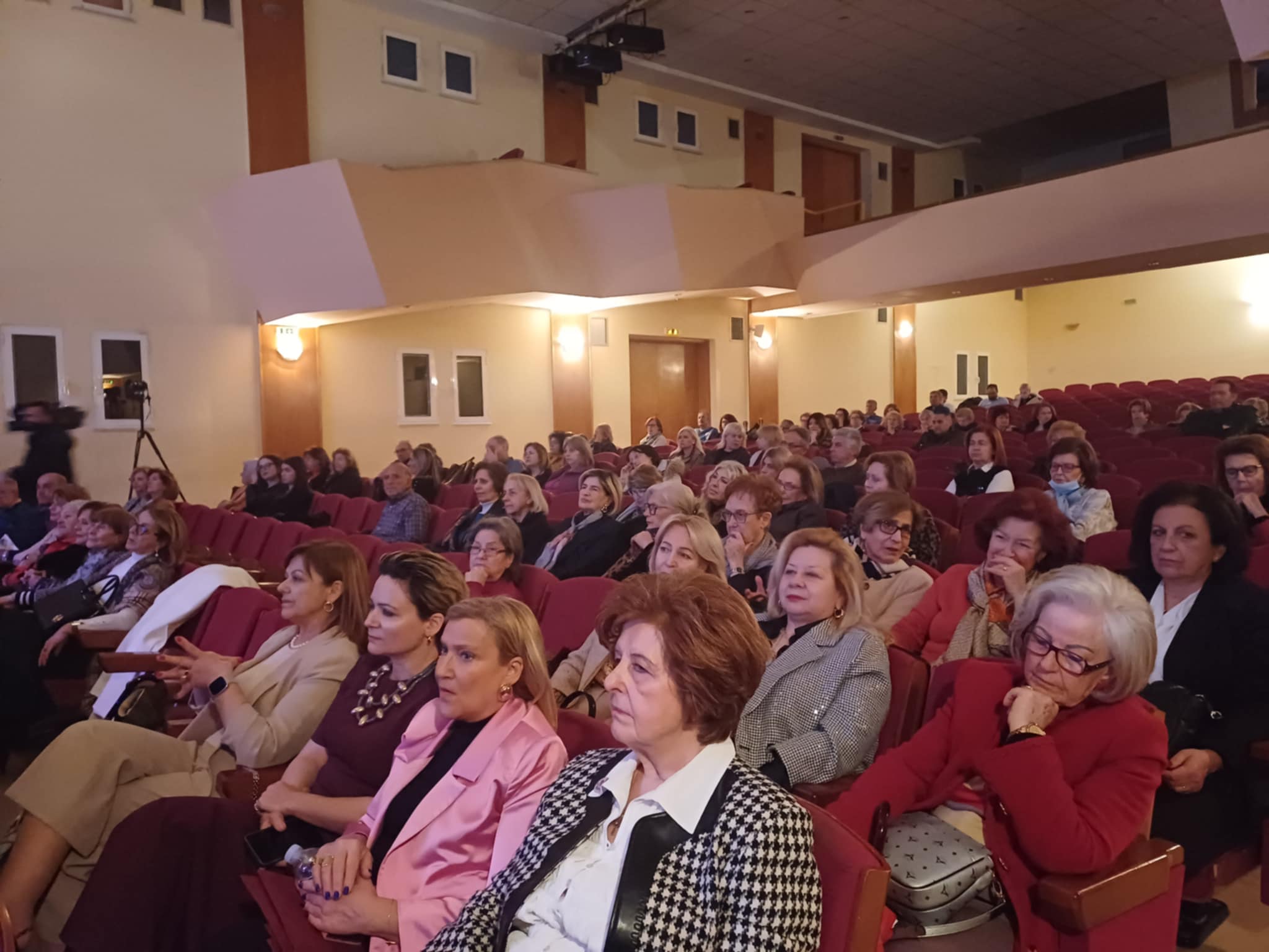 Τα οφέλη της νηστείας στην υγεία μας - Ομιλία Κουρέτα στο Δημοτικό Ωδείο Λάρισας (ΦΩΤΟ)