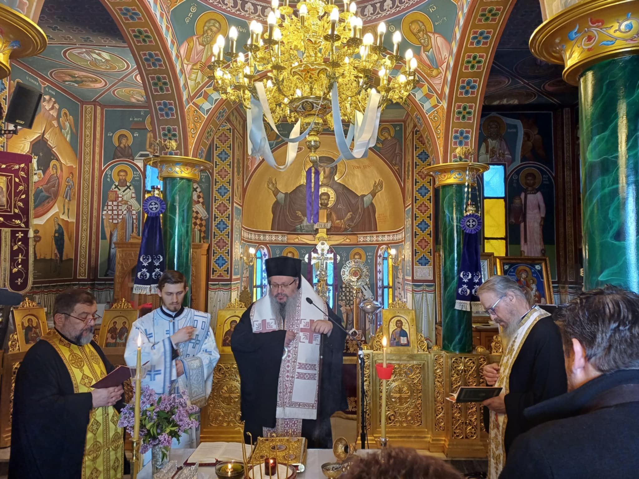 Με κατάνυξη τελέστηκε η λειτουργία  του ιερού ευχελαίου από τον Μητροπολίτη Λαρίσης στο ΓΝΛ (ΦΩΤΟ+video)