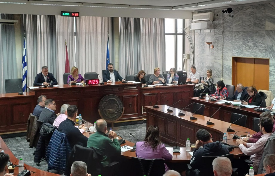 Διαπαραταξιακή Επιτροπή για την προώθηση των Λαρισαίων καλλιτεχνών η πρόταση Μαμάκου για Θεσσαλικό Θέατρο