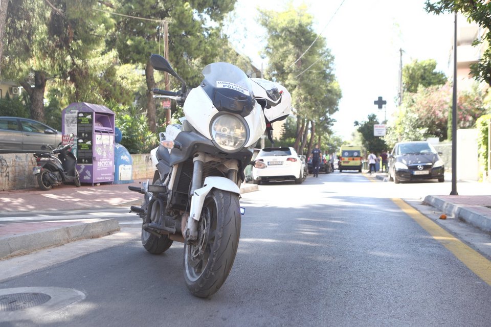 Έγκλημα στην Αγία Παρασκευή: Γάζωσαν άνδρα μέρα μεσημέρι -Τον πυροβόλησαν 5 φορές