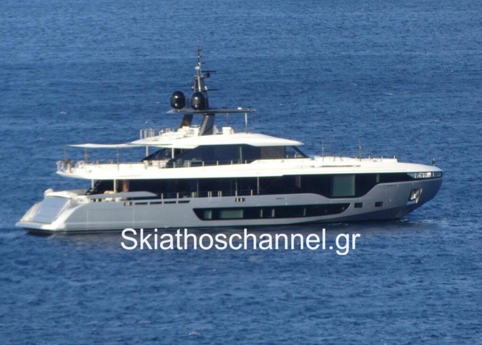 Στη Σκιάθο ο Κριστιάνο Ρονάλντο -Χαλαρώνει με τη σύντροφό του στο πολυτελές γιοτ τους [εικόνες, βίντεο]