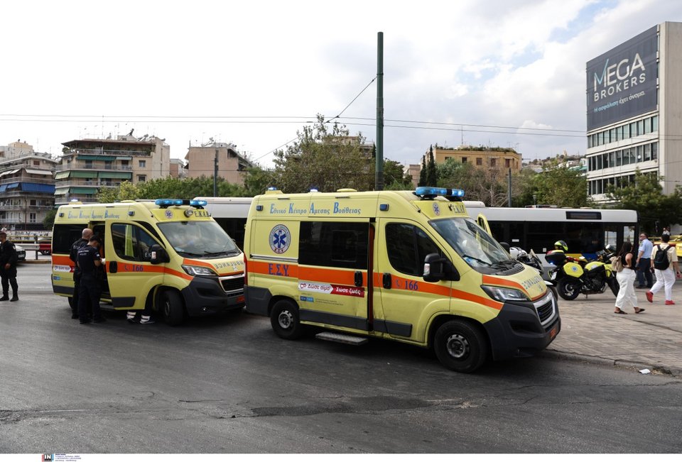 Σύγκρουση λεωφορείου με ΙΧ στη Συγγρού -6 τραυματίες, ανάμεσά τους ένα παιδί