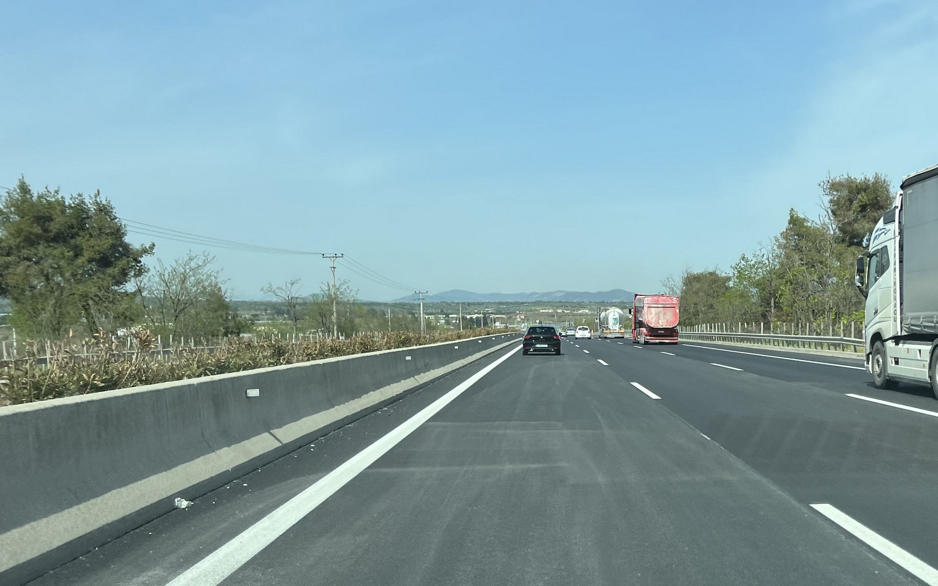 Έβαλαν 4 νέα ραντάρ ταχύτητας στην εθνική οδό Αθηνών-Λαμίας – Σε ποιο σημείο;