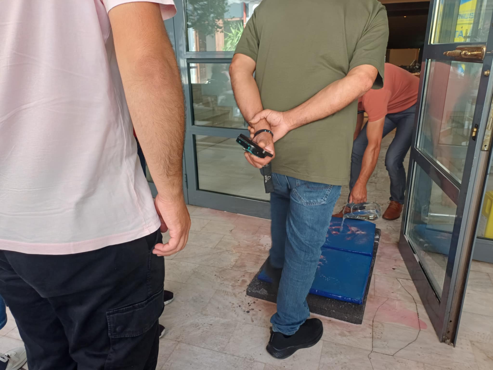 Αυστηρά με΄ρα βιοασφάλειας στη σύσκεψη των κτηνοτρόφων στον Τύρναβο υπό το φόβο της ευλογιάς (ΦΩΤΟ)