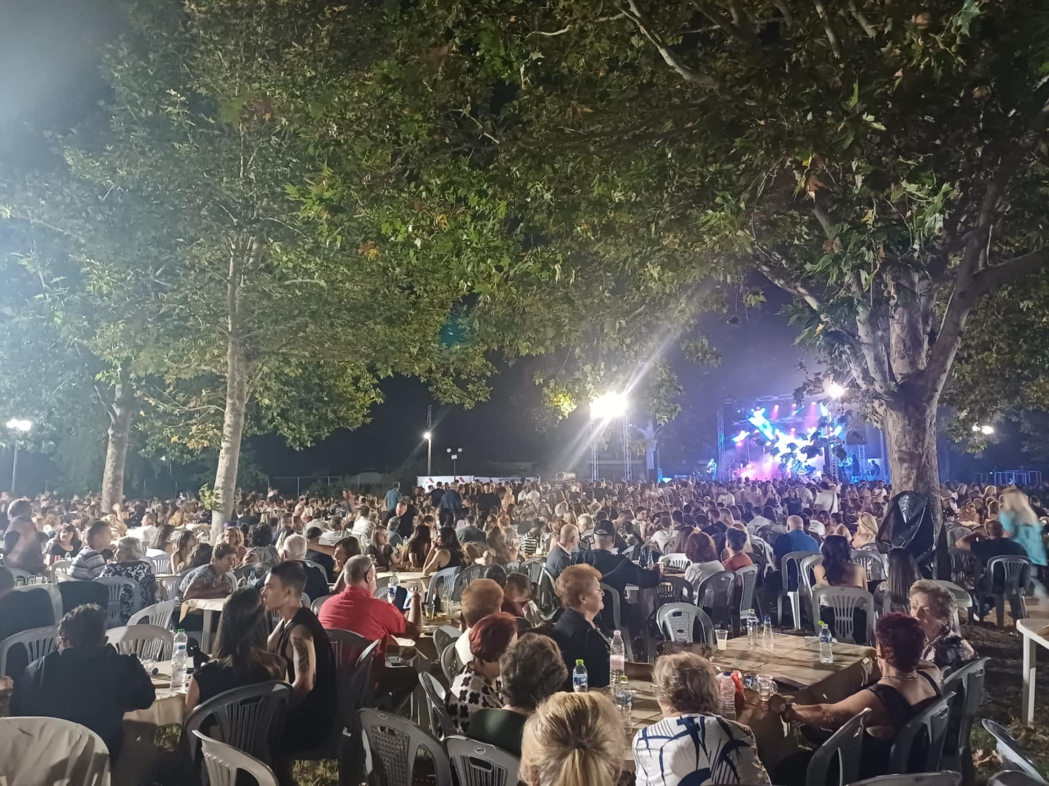 Με Μιχάλη Χατζηγιάννη και πλήθος κόσμου άνοιξε τις πύλες της η Γιορτή Κρασιού Αμπελώνα (ΦΩΤΟ-ΒΙΝΤΕΟ)