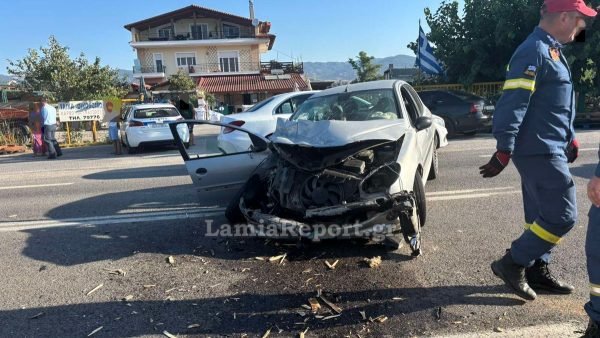 Θανατηφόρο τροχαίο στη Φθιώτιδα: ΙΧ «καρφώθηκε» σε νταλίκα στο Λιανοκλάδι [εικόνες]