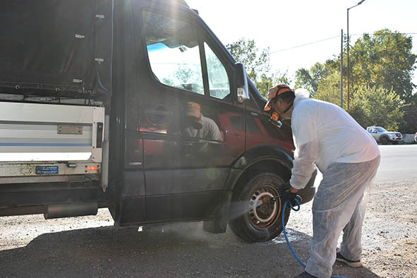 Σε λειτουργία οι τέσσερις σταθμοί απολύμανσης οχημάτων στην Καρδίτσα (φωτο + video)