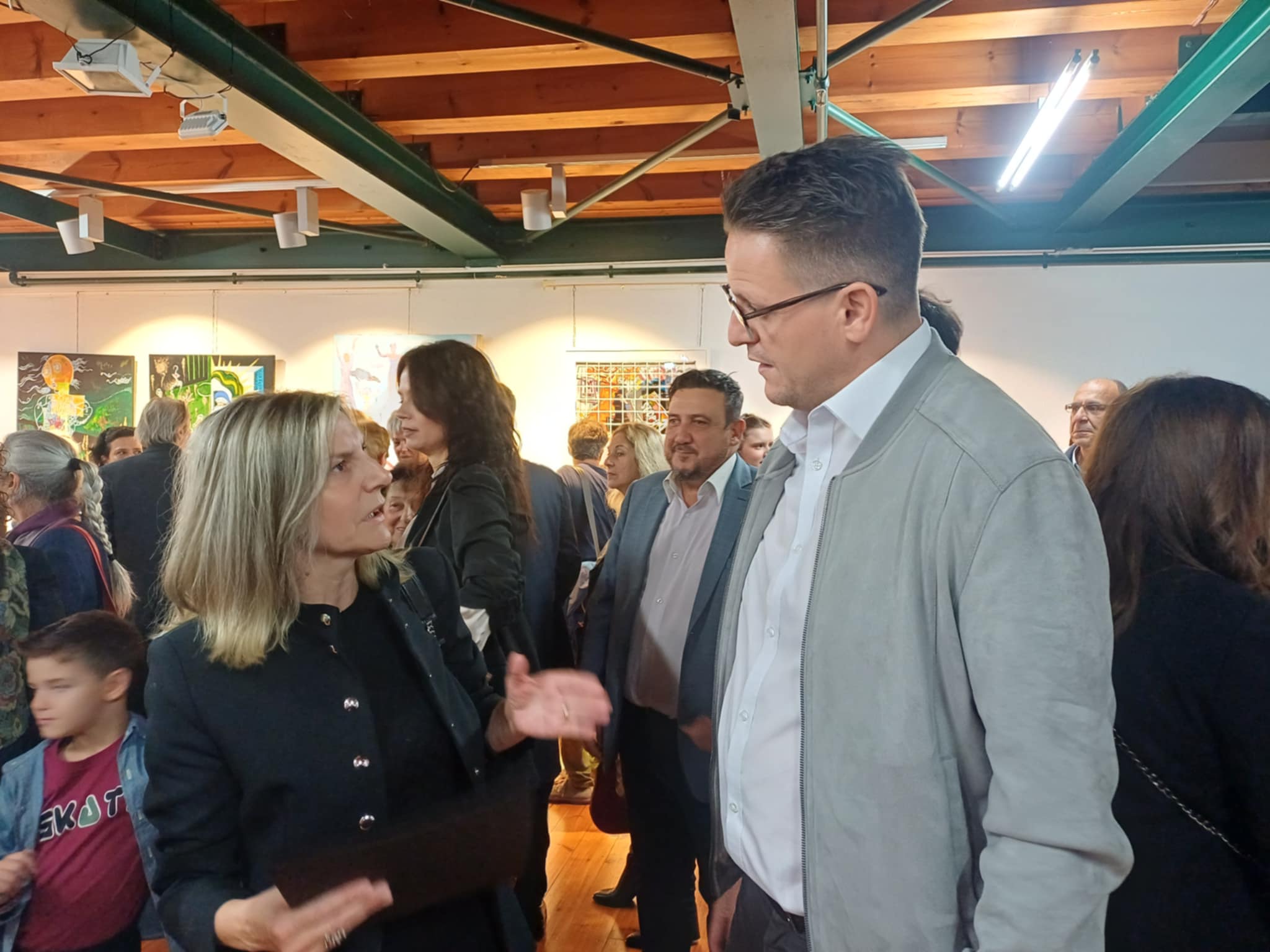 Εγκαινιάστηκε η έκθεση ζωγραφικής «LARISSA ART GLOBAL», της βραβευμένης εικαστικού Βασιλικής Μάγγα. (ΦΩΤΟ)