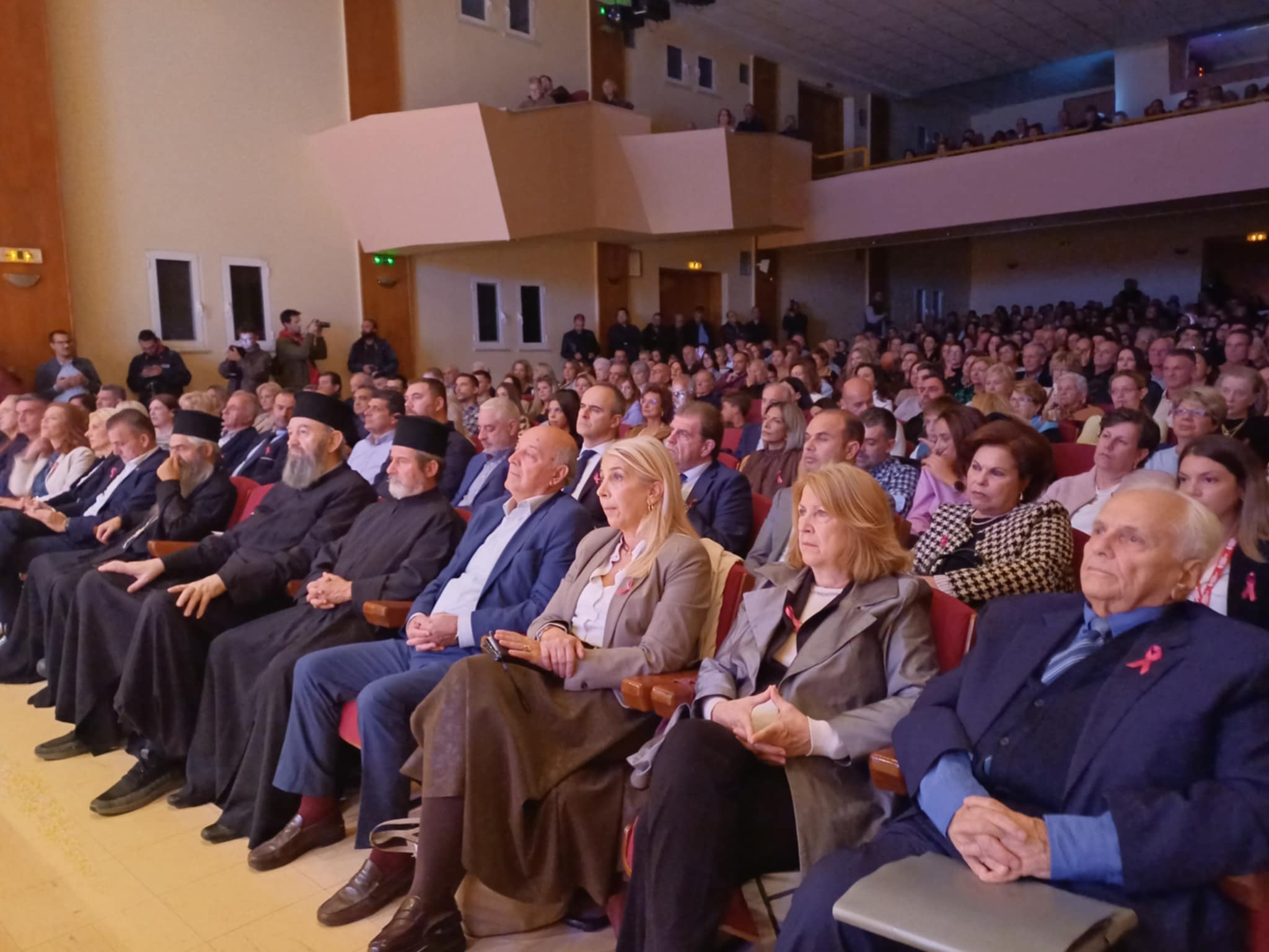 Πλήθος κόσμου  στην παρουσίαση του βιβλίου του Κ. Γκιάστα «Ρεπορτάζ του κάμπου – 99 αληθινές ιστορίες από τη Λάρισα» (ΦΩΤΟ)